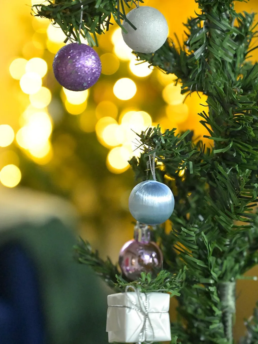 Christmas Tree Hanging (Baubles (Golden, Set Of 20 Pcs)