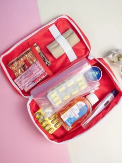 Market99 Rectangular Polyester First Aid Box