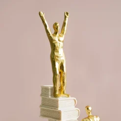 MARKET99 Resin Decor Object Staircase Design in White & Golden