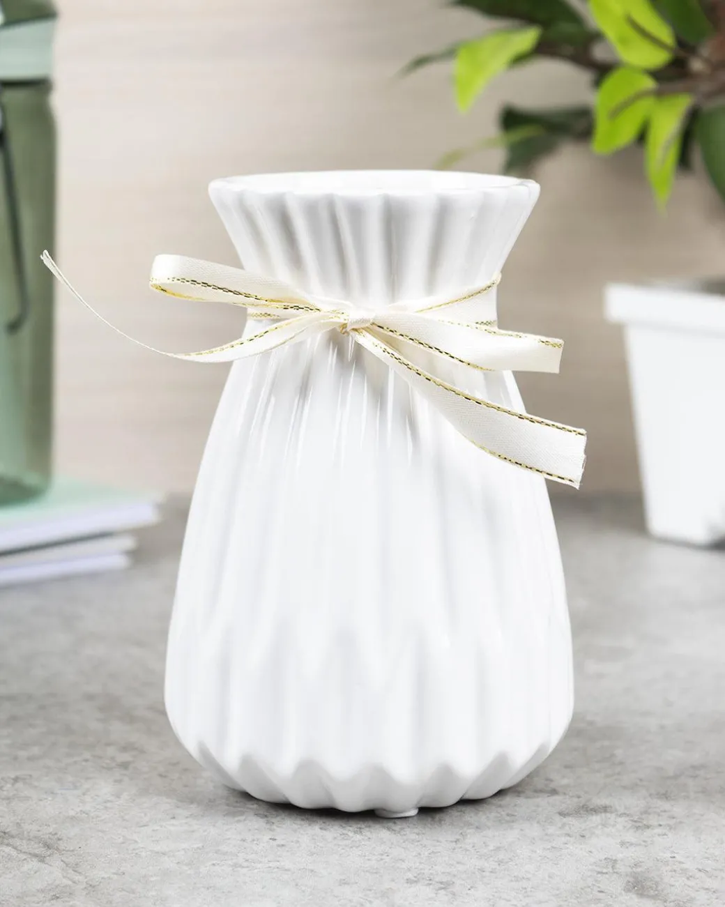 Nordic Vase, White, Ceramic