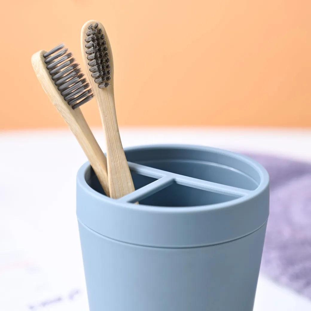 VON CASA Blue Plastic Toothbrush Holder