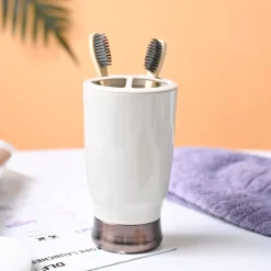 VON CASA Off White Toothbrush Holder