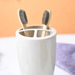 VON CASA Off White Toothbrush Holder