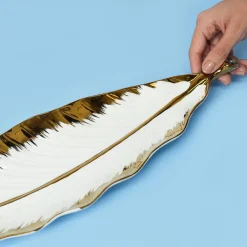 VON CASA Scalloped White Ceramic Leaf Dish