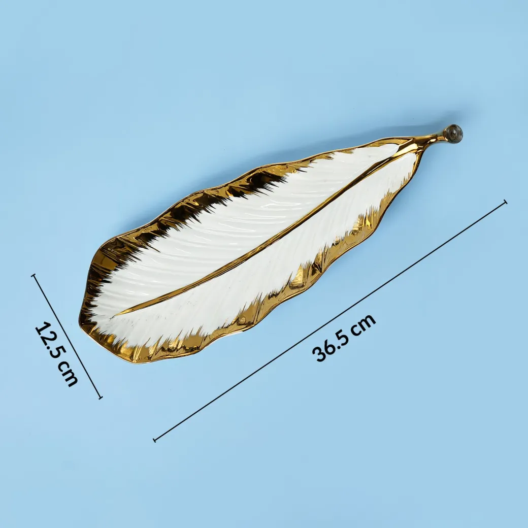 VON CASA Scalloped White Ceramic Leaf Dish