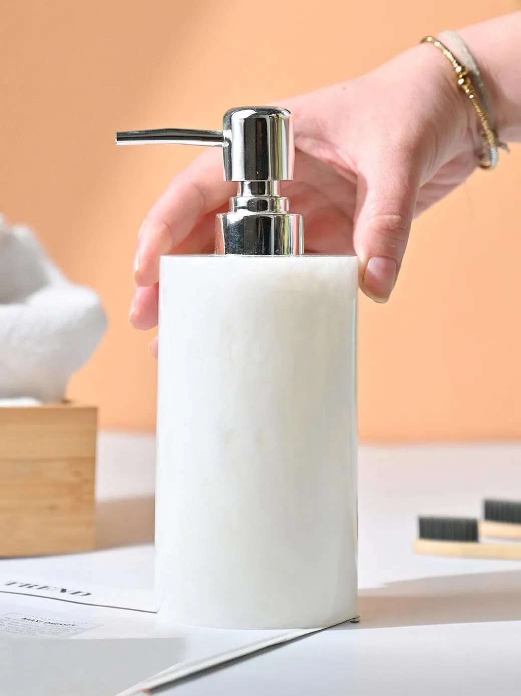 VON CASA White Soap Dispenser - 400Ml