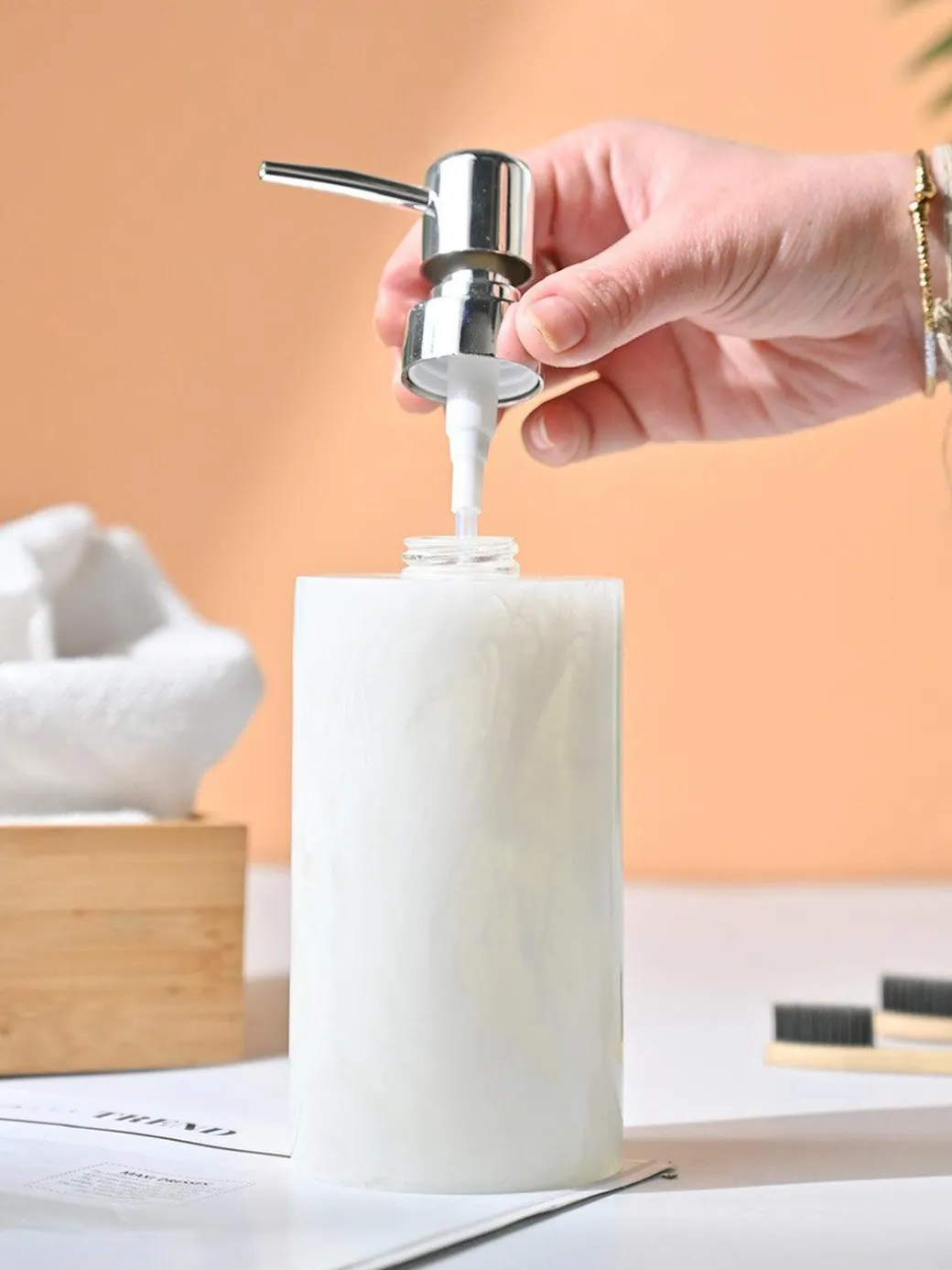 VON CASA White Soap Dispenser - 400Ml